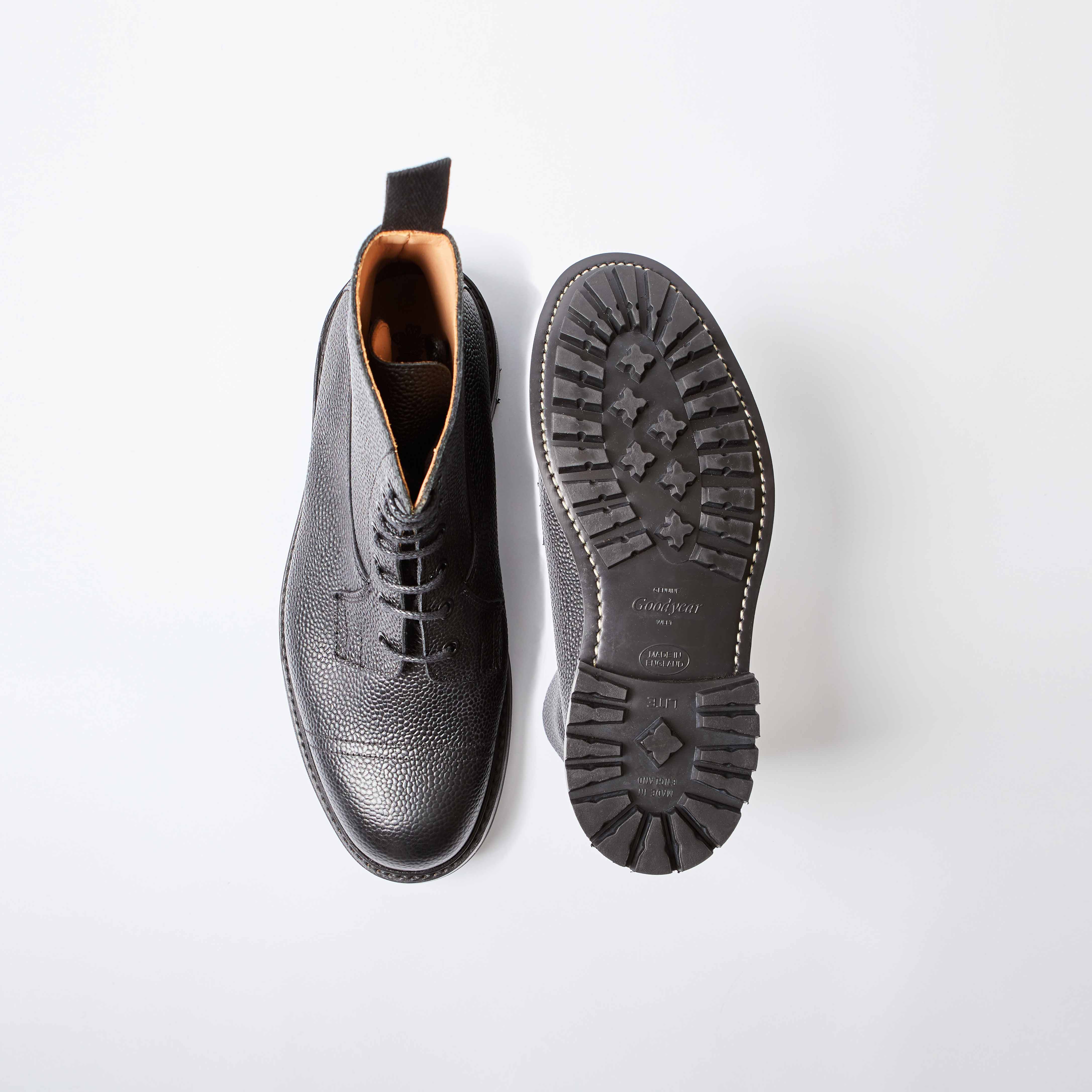 Grassmere Black Scotch Grain Super Boots