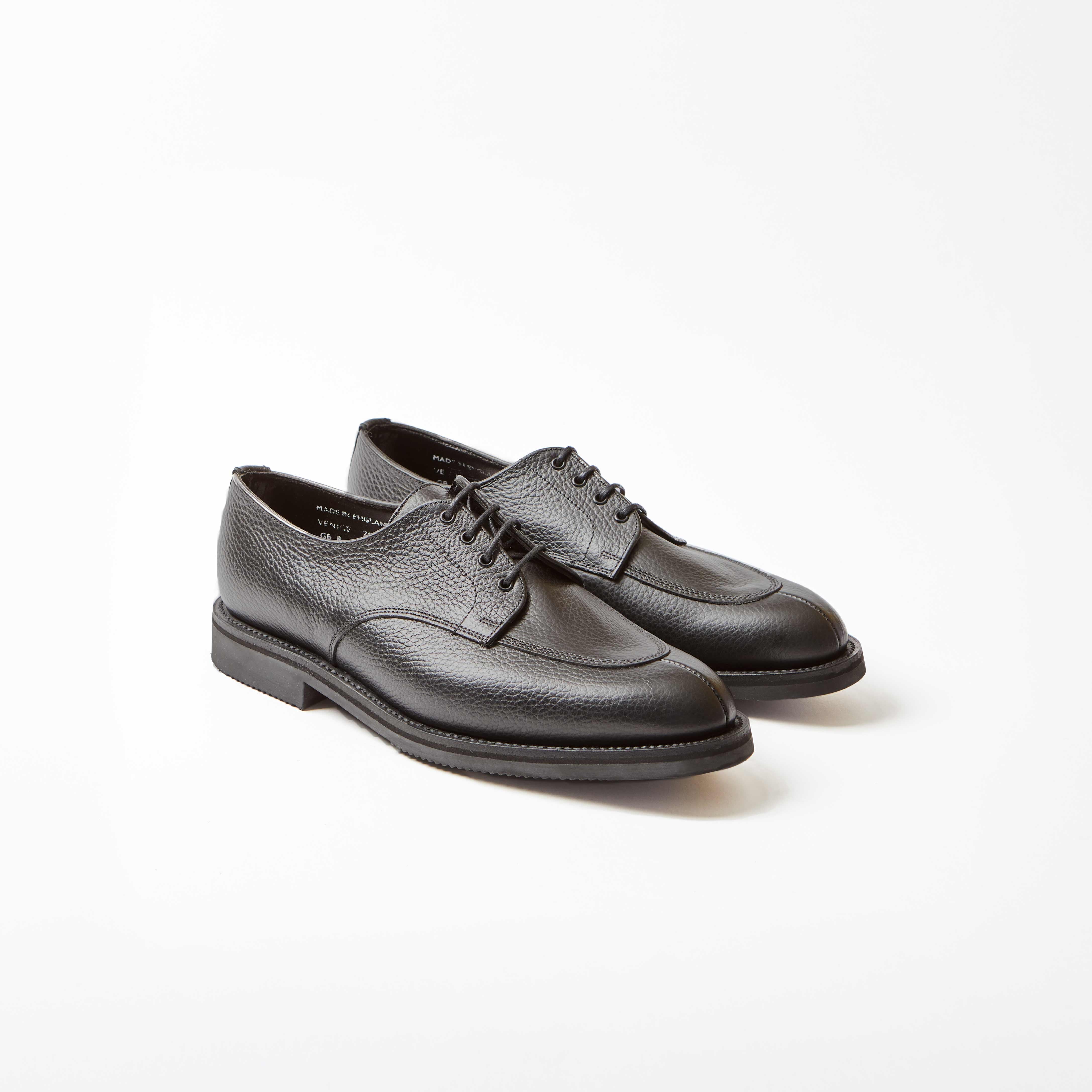 Venice Black Grain Split Toe Darby