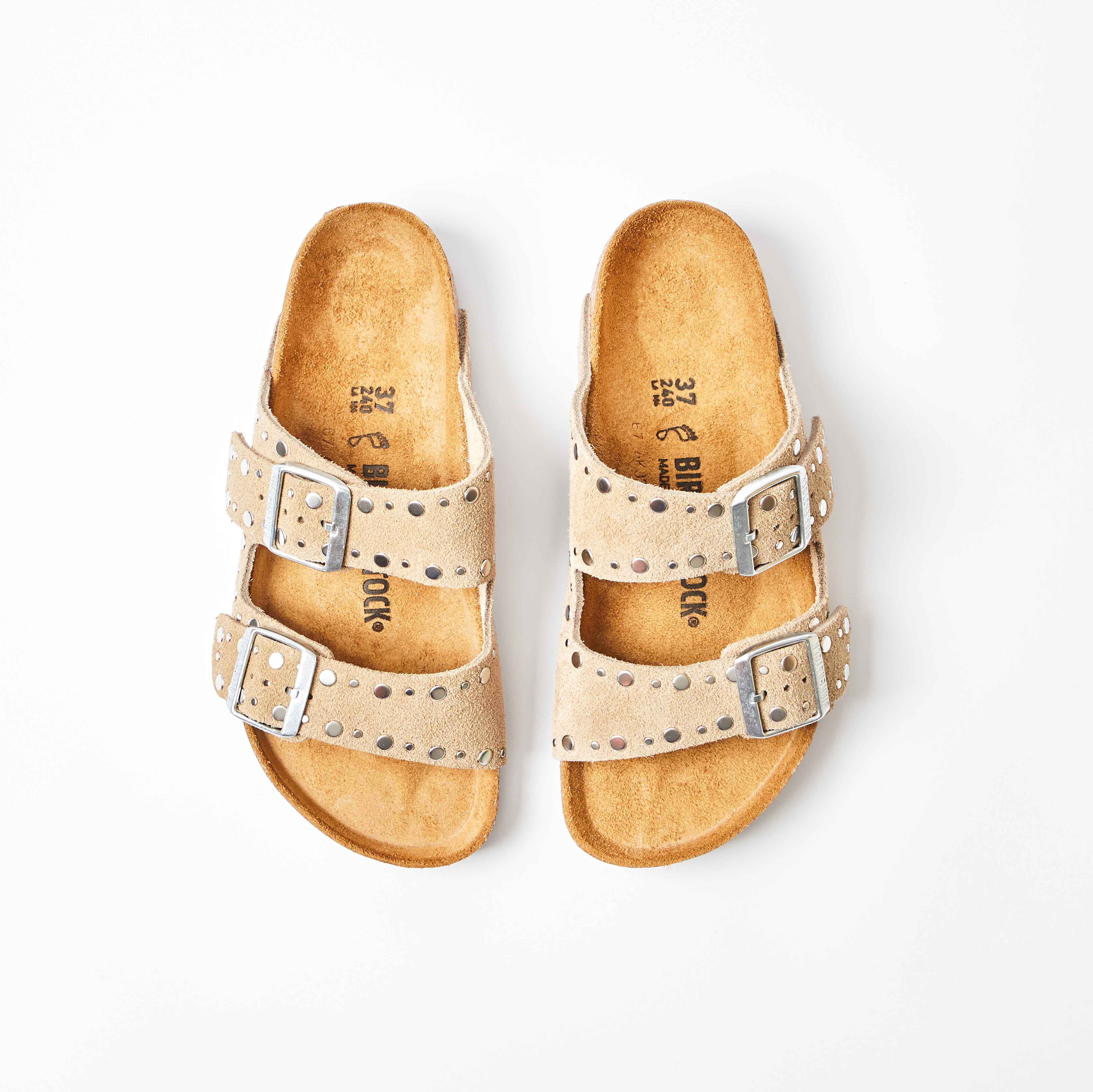 Arizona Rivet Border Suede Taupe