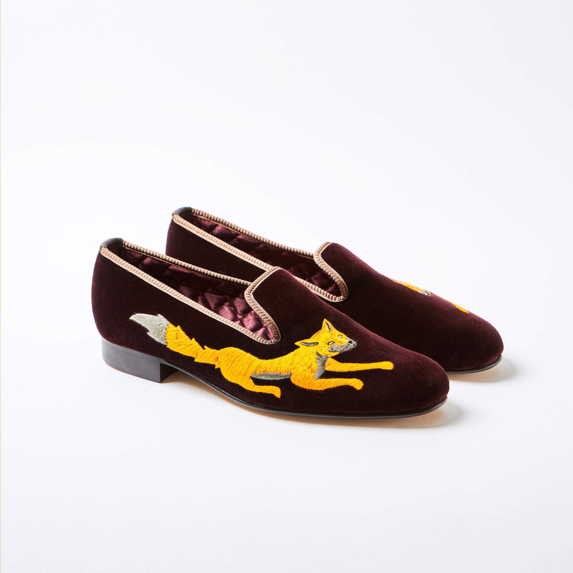 Brown Velvet Albert Slippers with Embroidered Wandering Fox