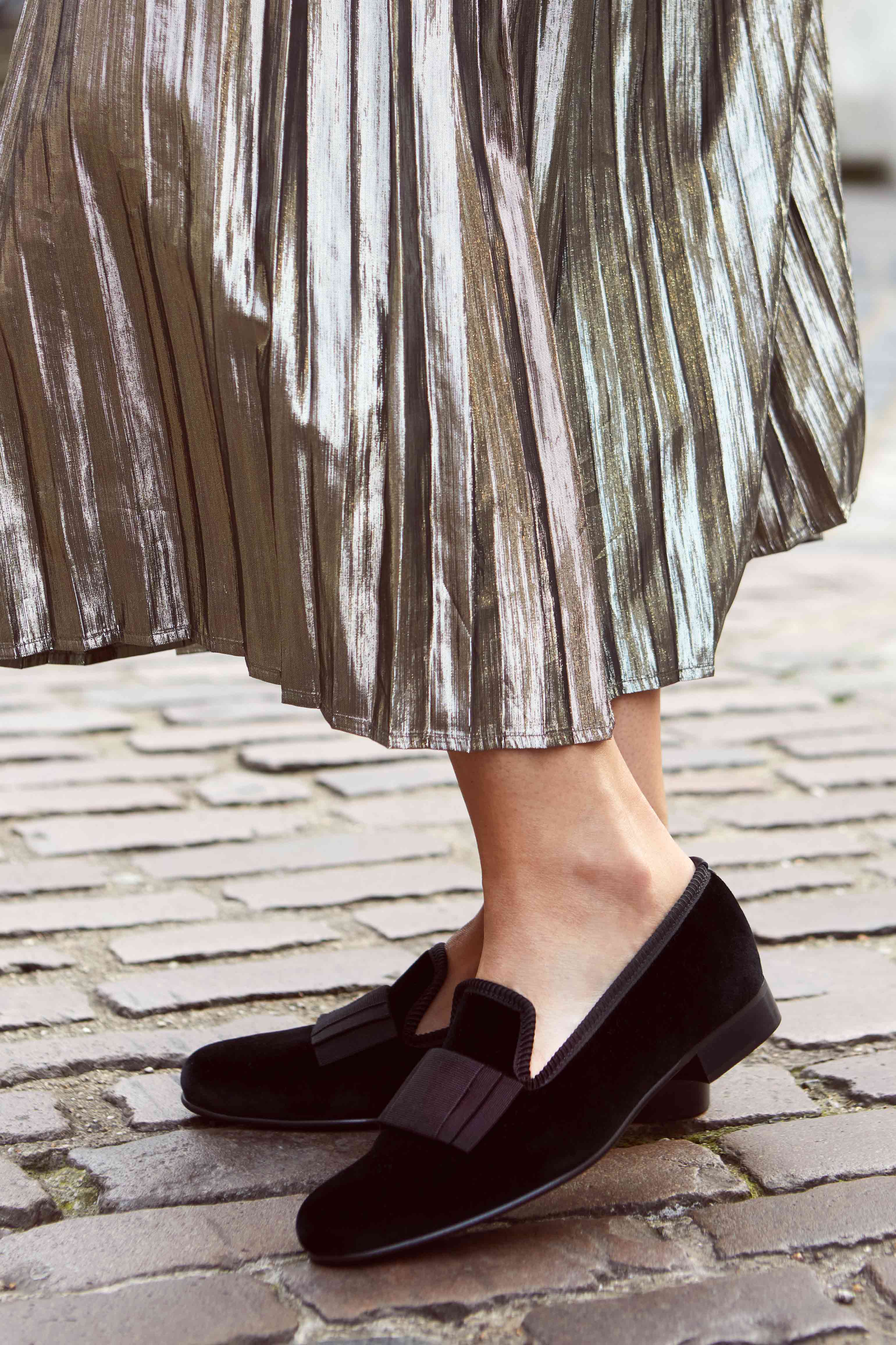 Black Velvet Albert Slippers with Flat Bow