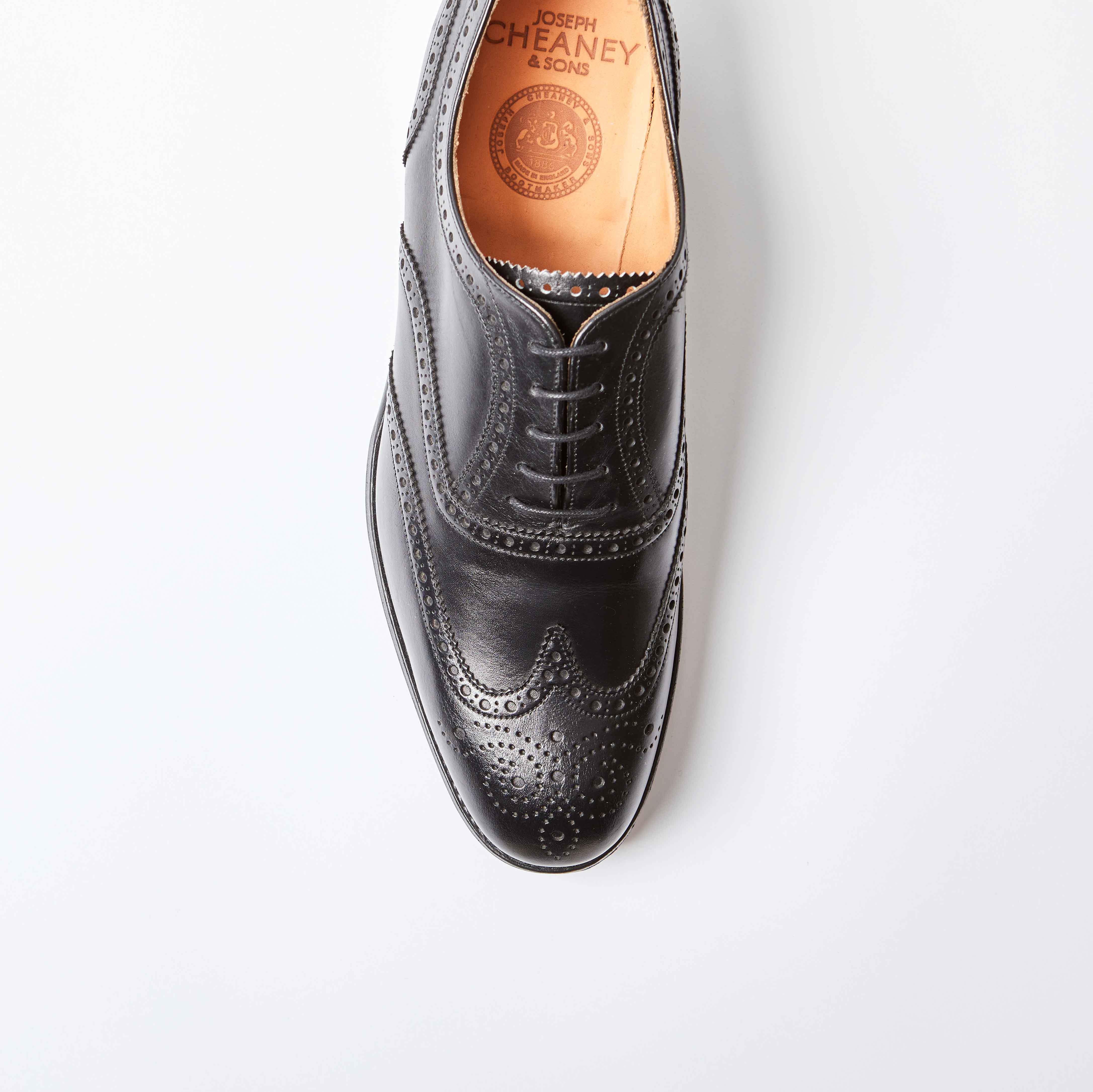 Arthur III Black Calf Oxford Brogues | Bowhill and Elliott