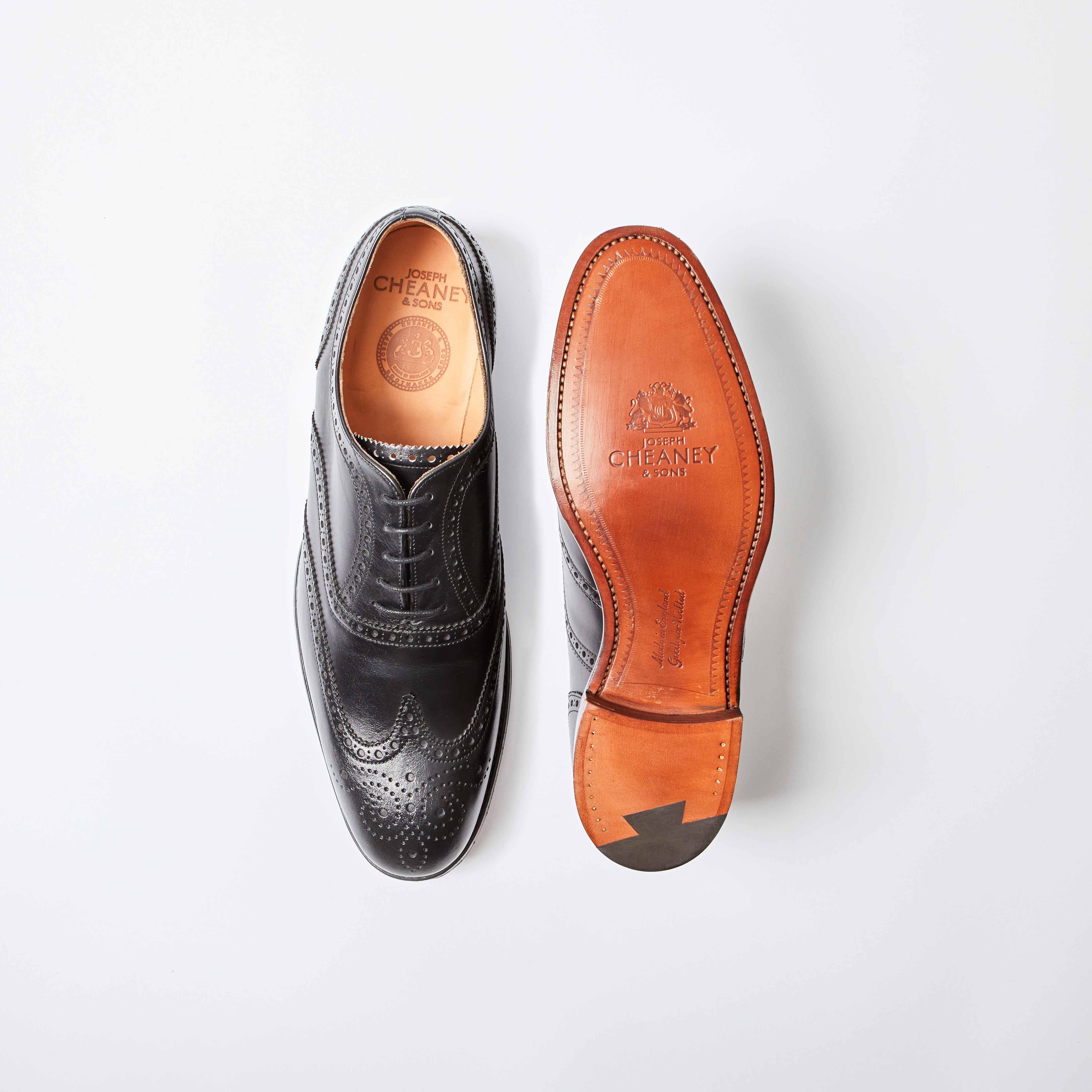 Arthur III Black Calf Oxford Brogues | Bowhill and Elliott