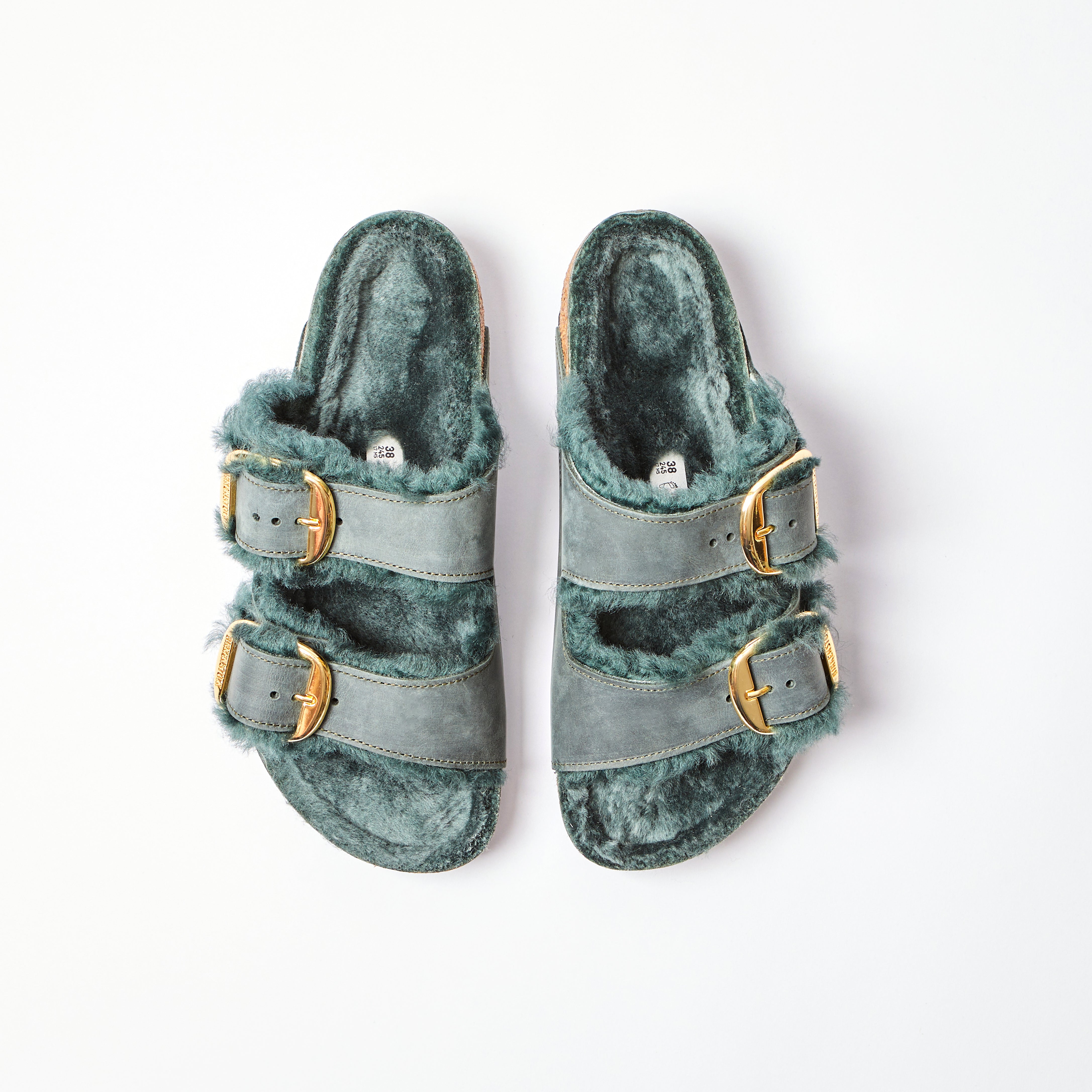 Arizona Big Buckle Shearling in Thyme