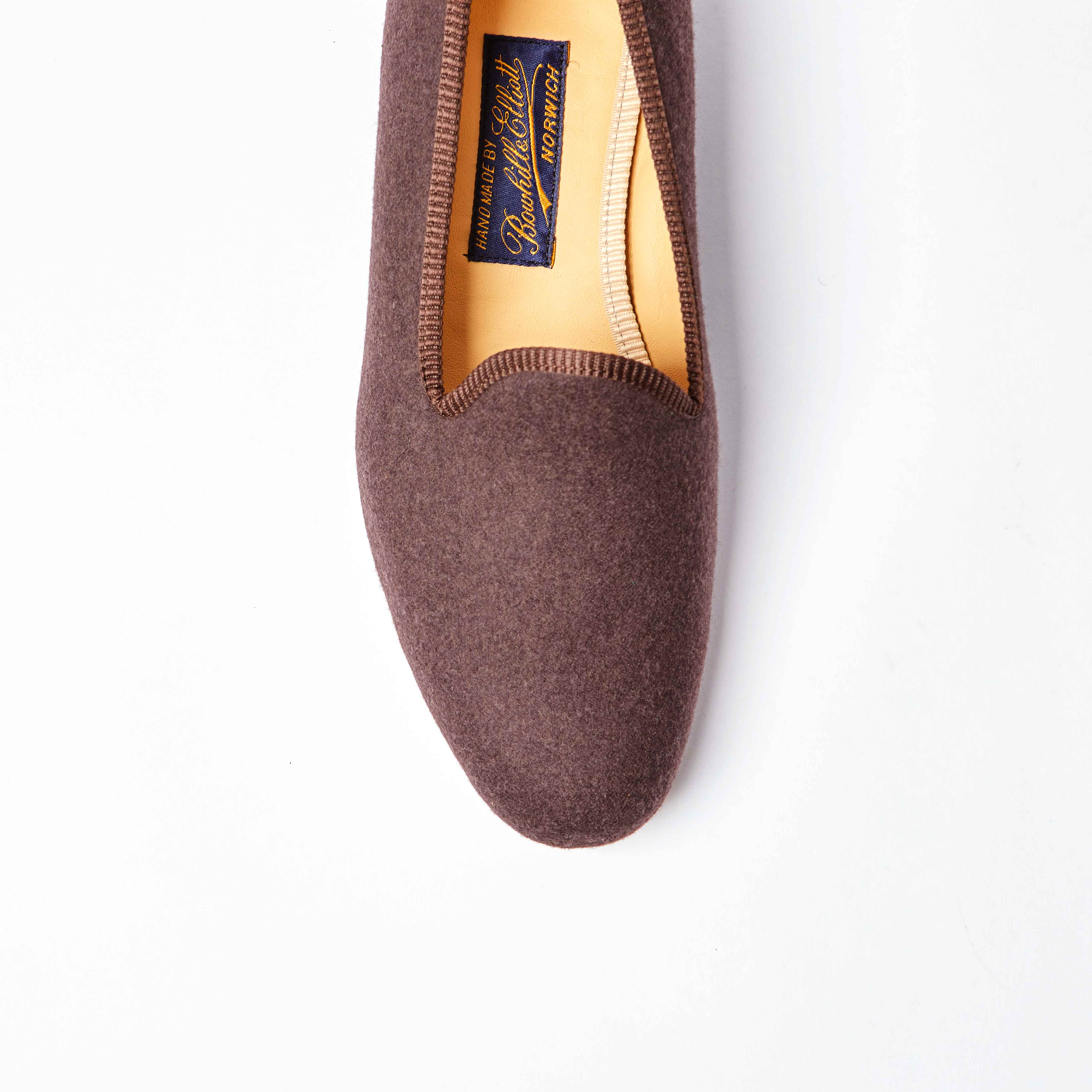 The Venetian in Brown Fox Flannel