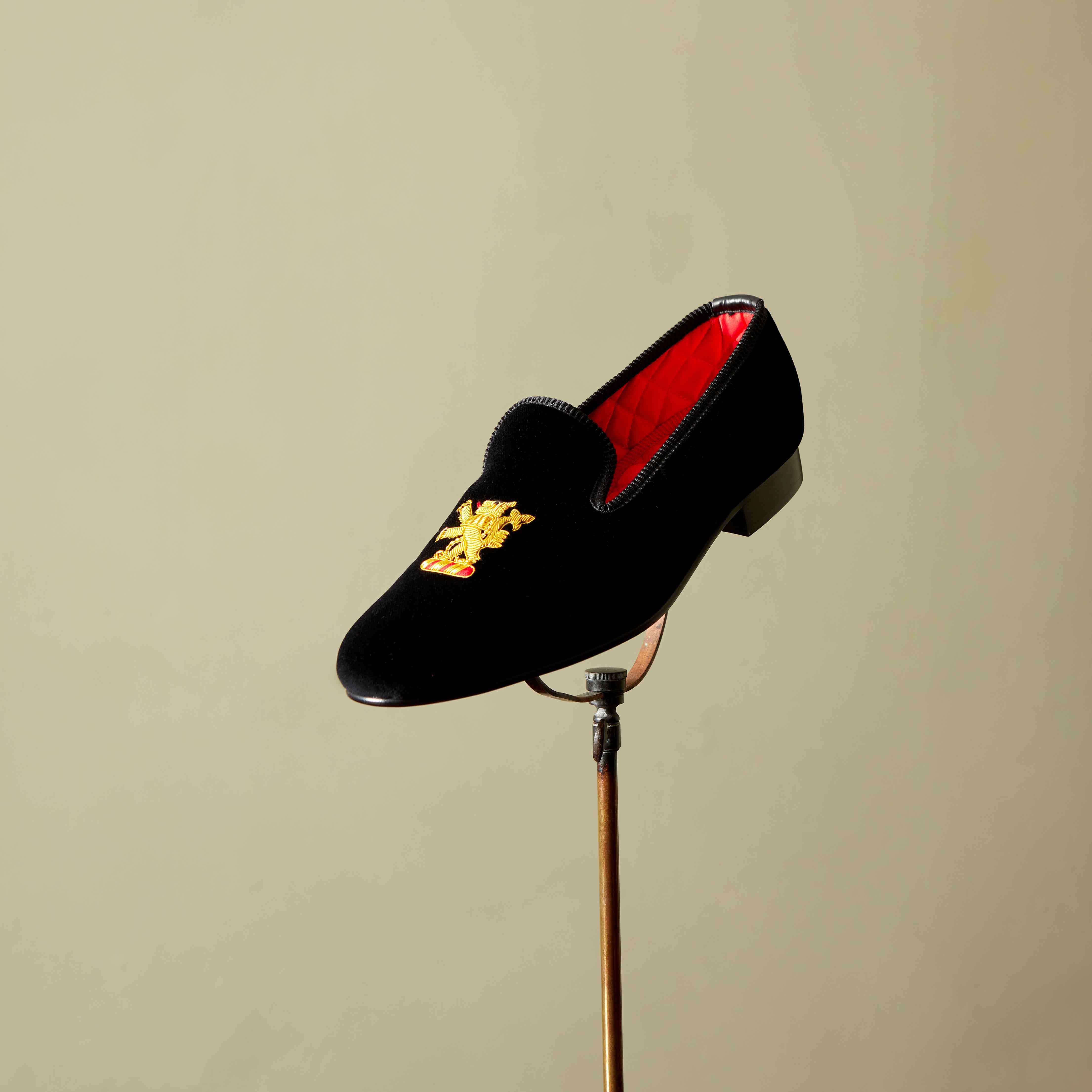 Black Velvet Albert Slippers with Embroidered Rampant Lion