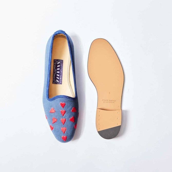 Marine Linen Pumps with Embroidered Fan of Hearts